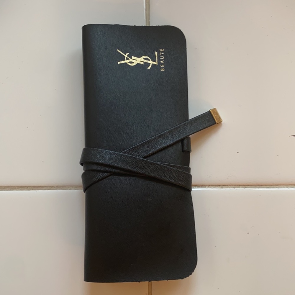 New Make Up tool By YSL，Nver use